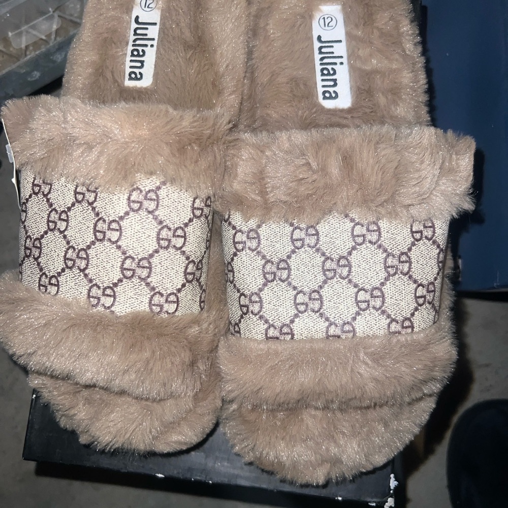 Juliana Beige faux Fur Slippers
